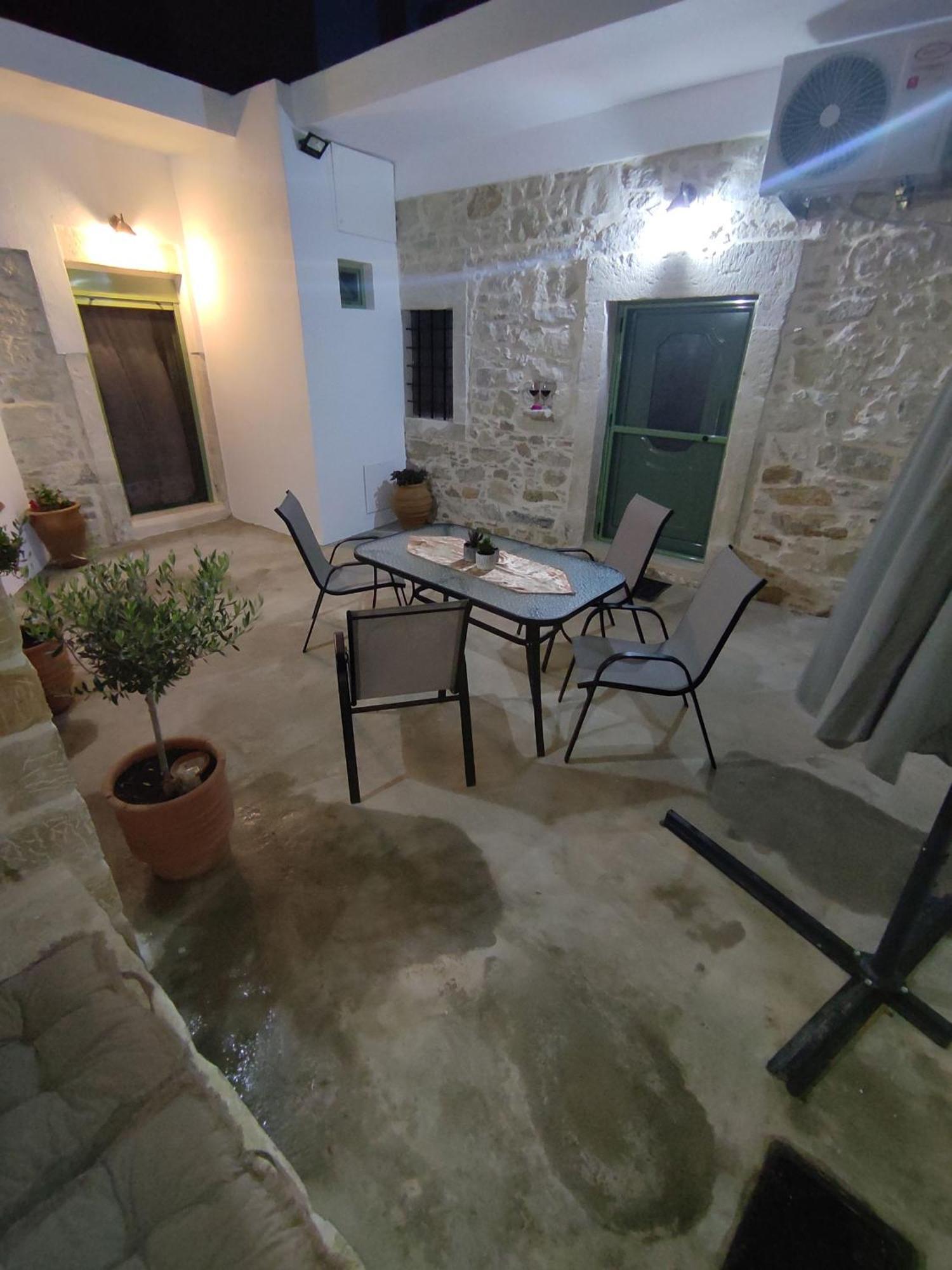 La Maison D Aspasia Kamilari Exterior foto
