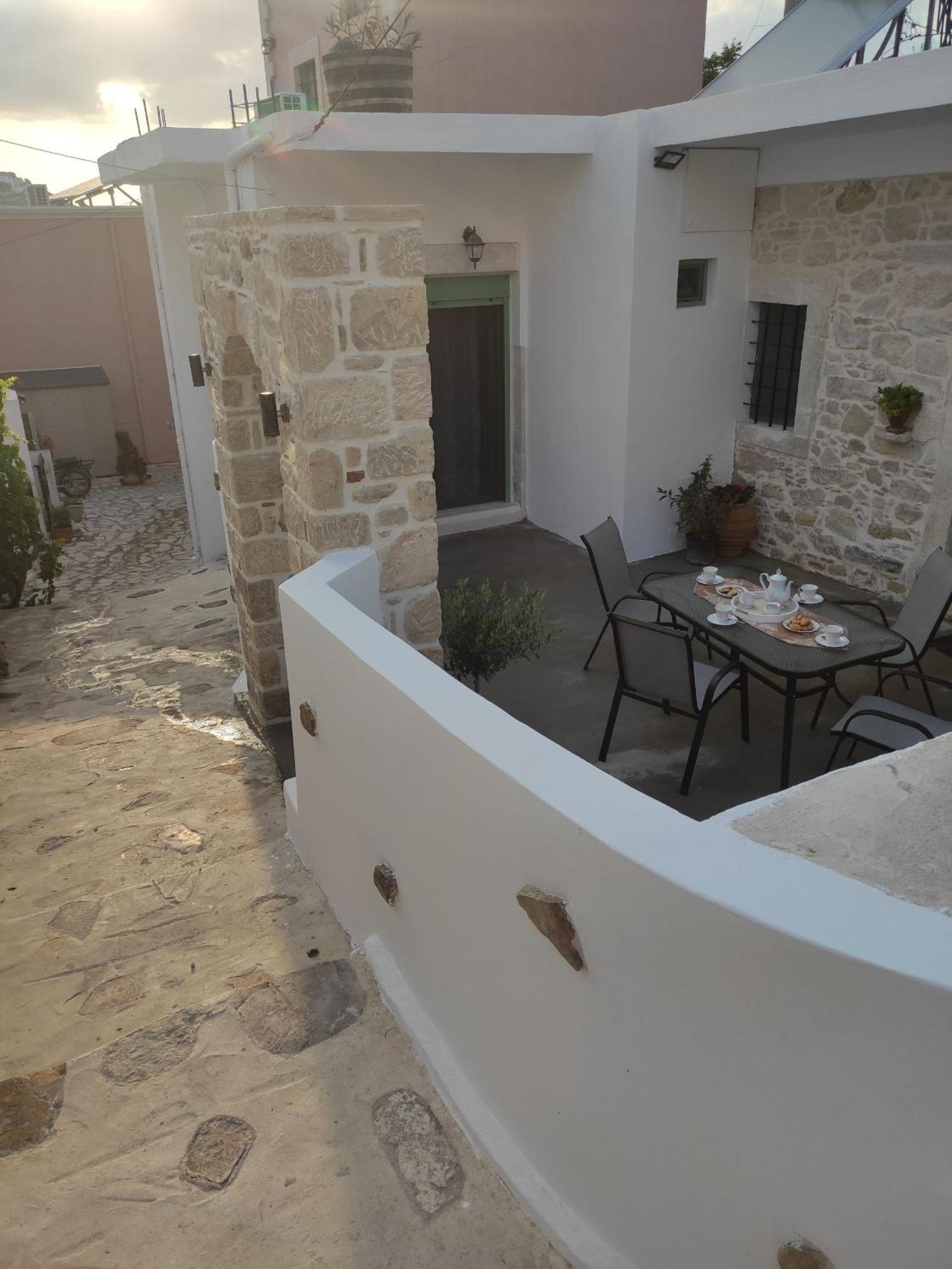 La Maison D Aspasia Kamilari Exterior foto